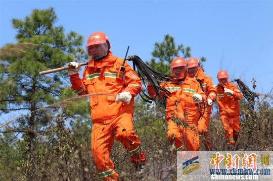 贵州黔东南森林防火练兵忙(图1)